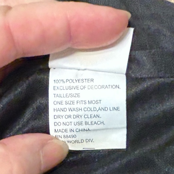 Halloween Black Hooded Cape And Gloves Set Vampires Dracula Ghouls 49” Adult - Picture 8 of 11